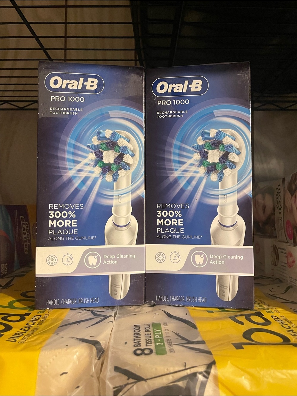 Oral-B Pro 1000 Rechargeable Toothbrush - Blue/White